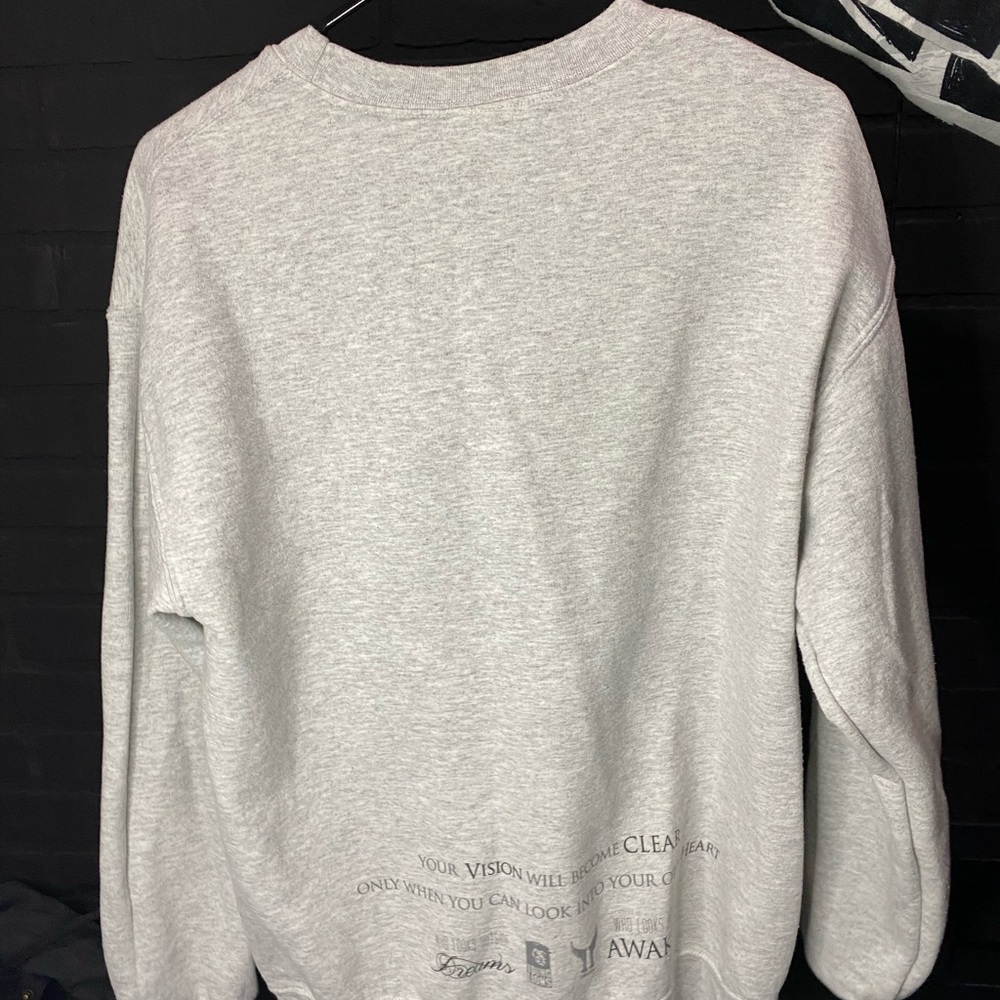 Young Lion Crew Neck